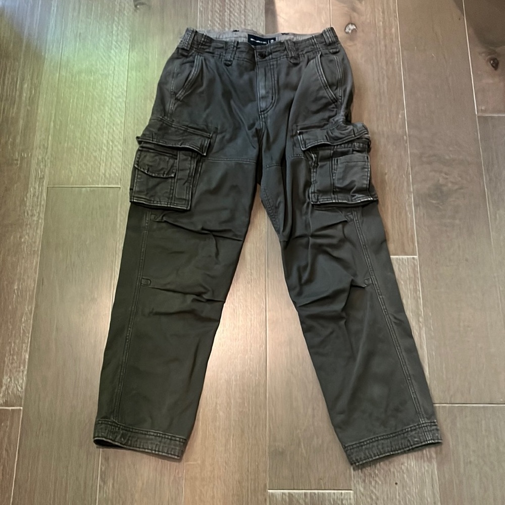 Gray cargo pants size medium